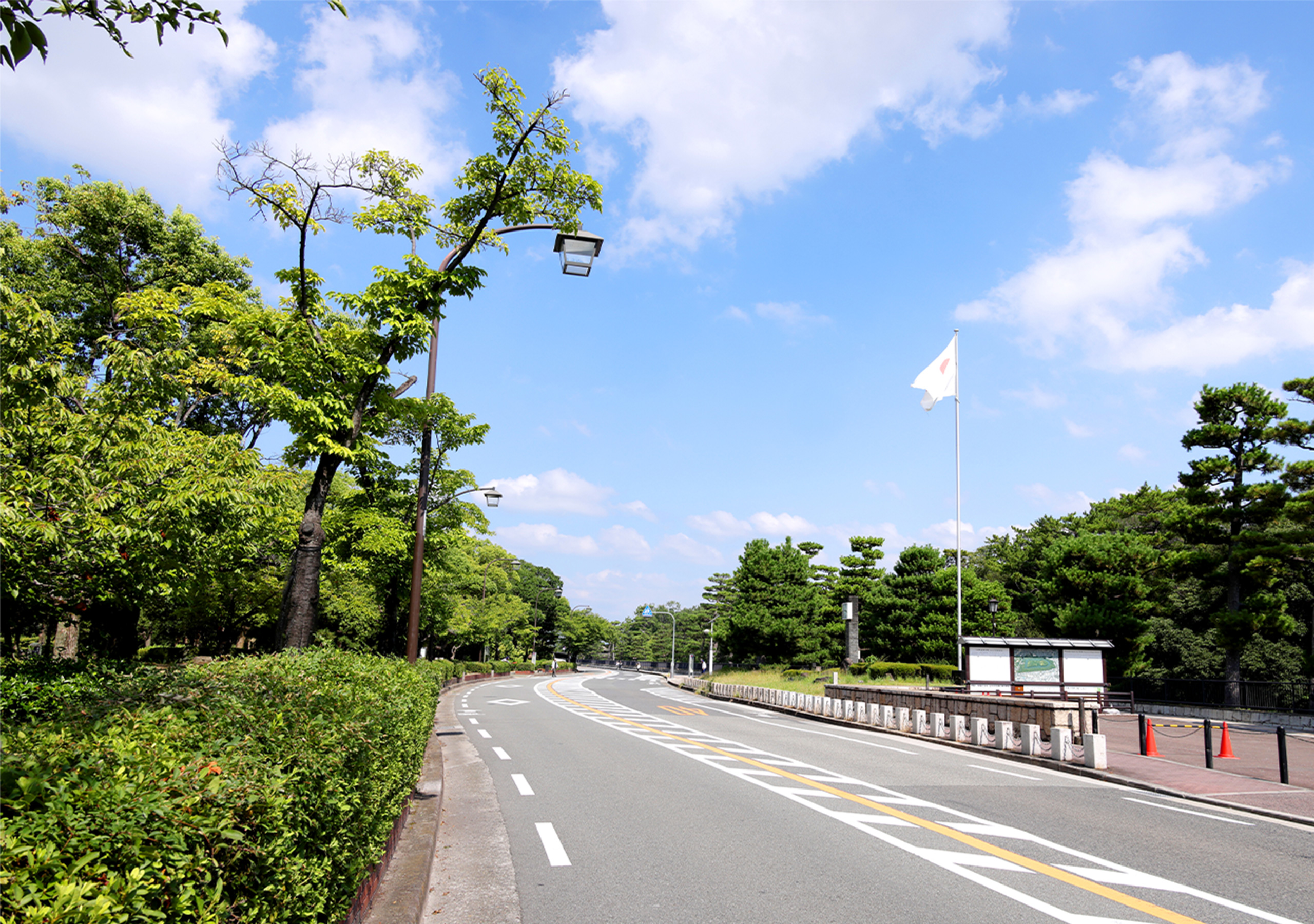 現地周辺の街並み